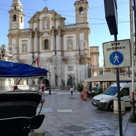 La Casetta Di Marta Ai Quattro Canti * Palermo